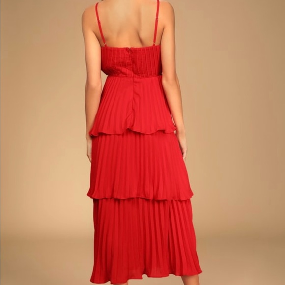 Lulu’s Cascading Crush Red Tiered Midi Dress - M - Picture 3 of 9
